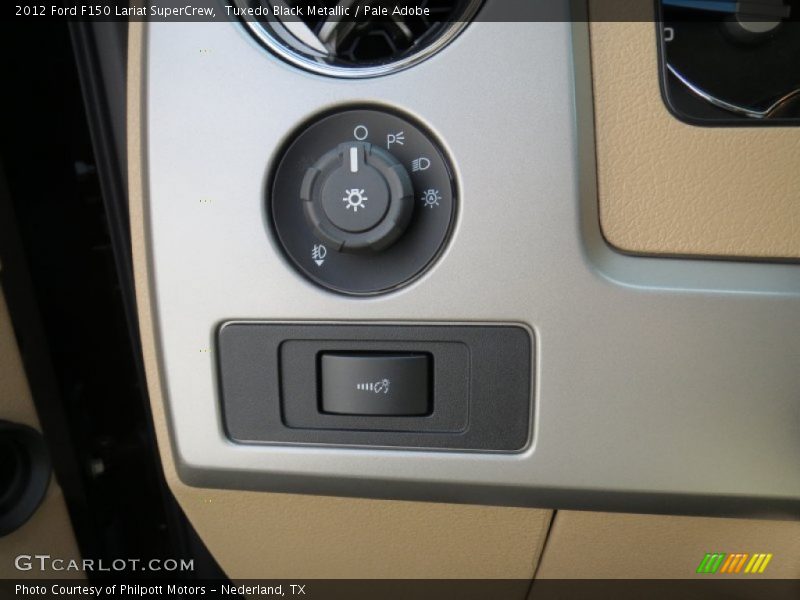 Tuxedo Black Metallic / Pale Adobe 2012 Ford F150 Lariat SuperCrew