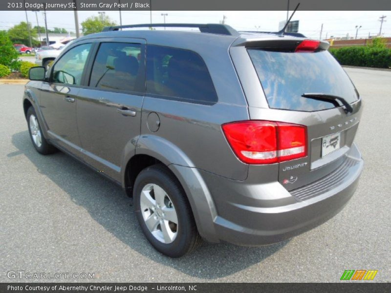 Storm Gray Pearl / Black 2013 Dodge Journey SE