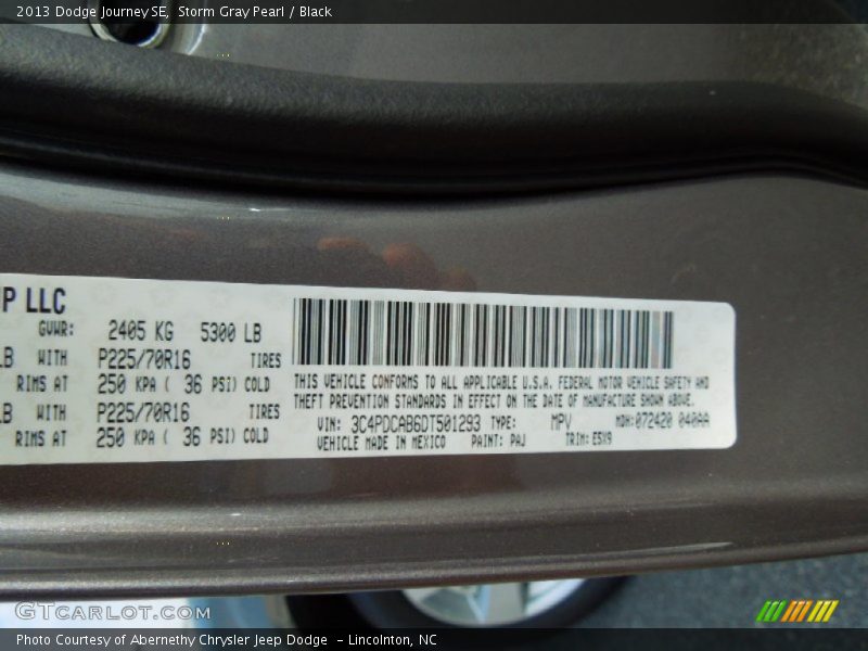 Storm Gray Pearl / Black 2013 Dodge Journey SE