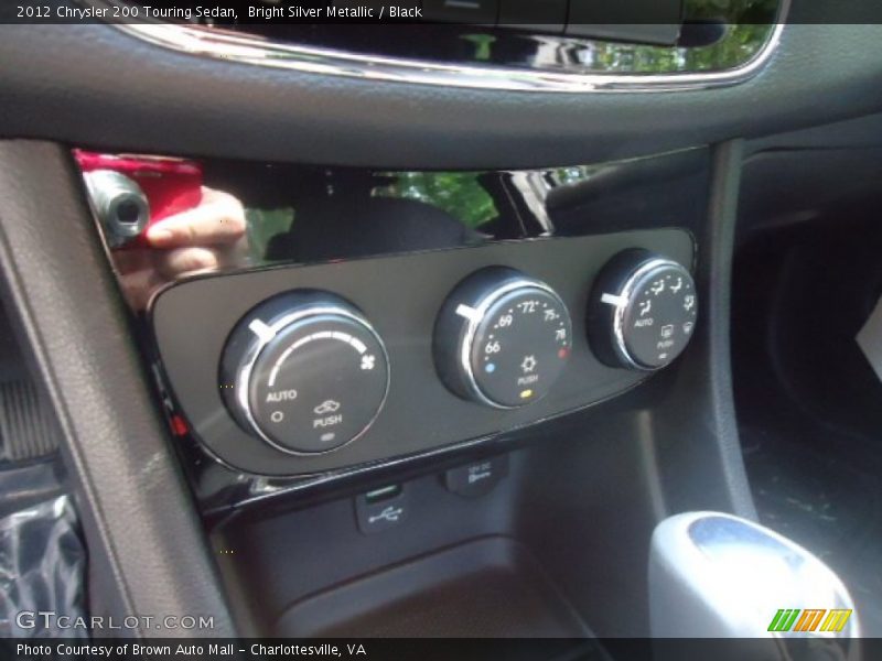 Bright Silver Metallic / Black 2012 Chrysler 200 Touring Sedan
