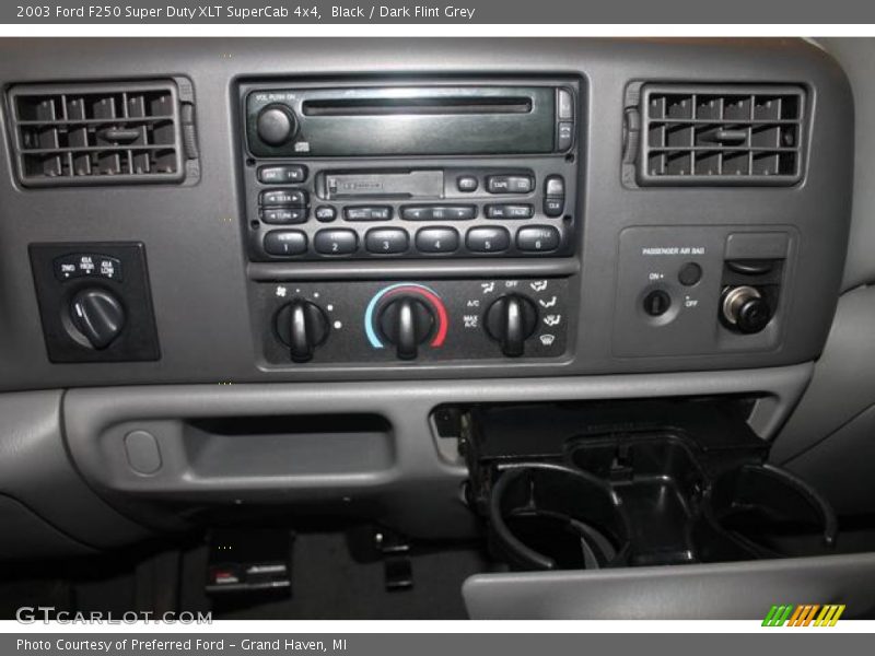 Black / Dark Flint Grey 2003 Ford F250 Super Duty XLT SuperCab 4x4