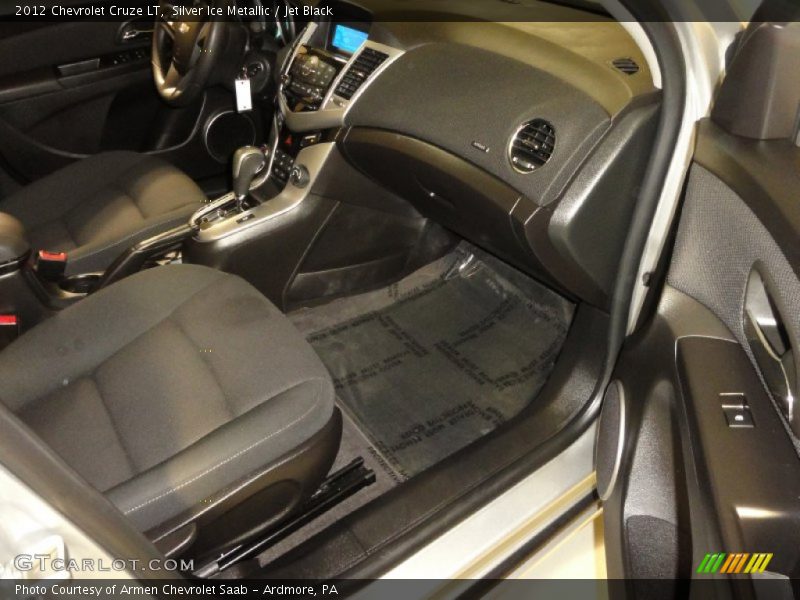 Silver Ice Metallic / Jet Black 2012 Chevrolet Cruze LT