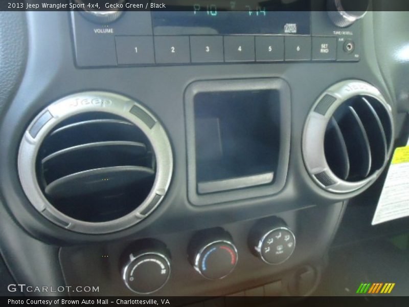 Gecko Green / Black 2013 Jeep Wrangler Sport 4x4