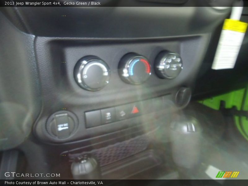Gecko Green / Black 2013 Jeep Wrangler Sport 4x4