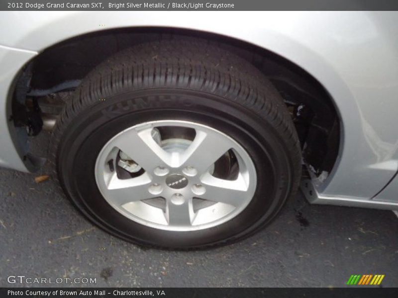 Bright Silver Metallic / Black/Light Graystone 2012 Dodge Grand Caravan SXT