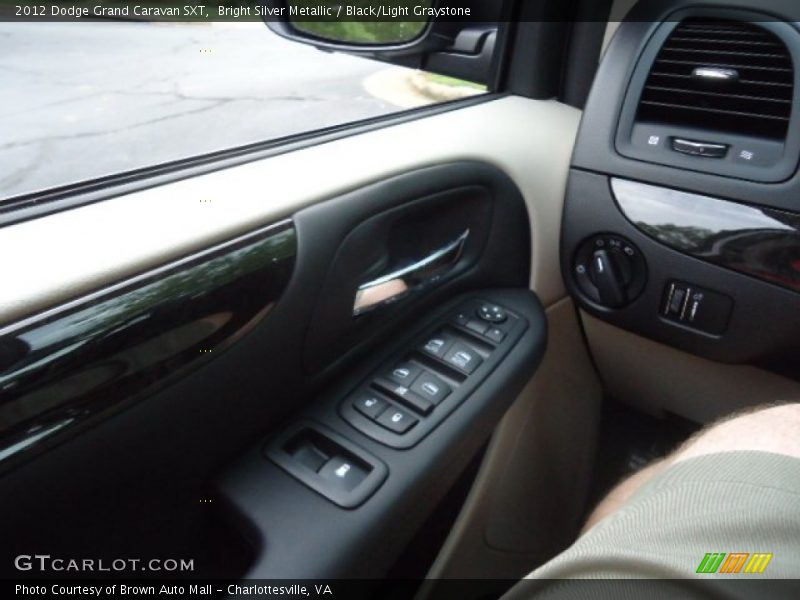Bright Silver Metallic / Black/Light Graystone 2012 Dodge Grand Caravan SXT