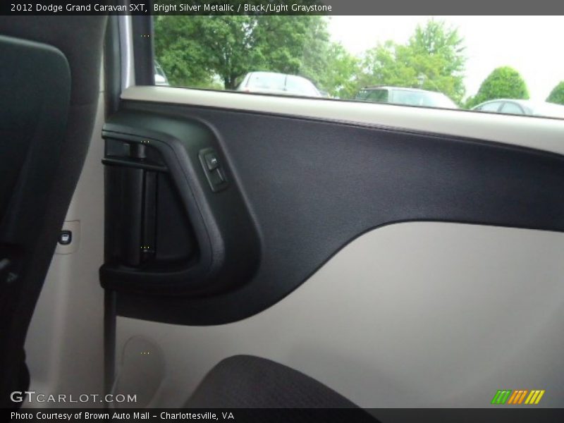 Bright Silver Metallic / Black/Light Graystone 2012 Dodge Grand Caravan SXT