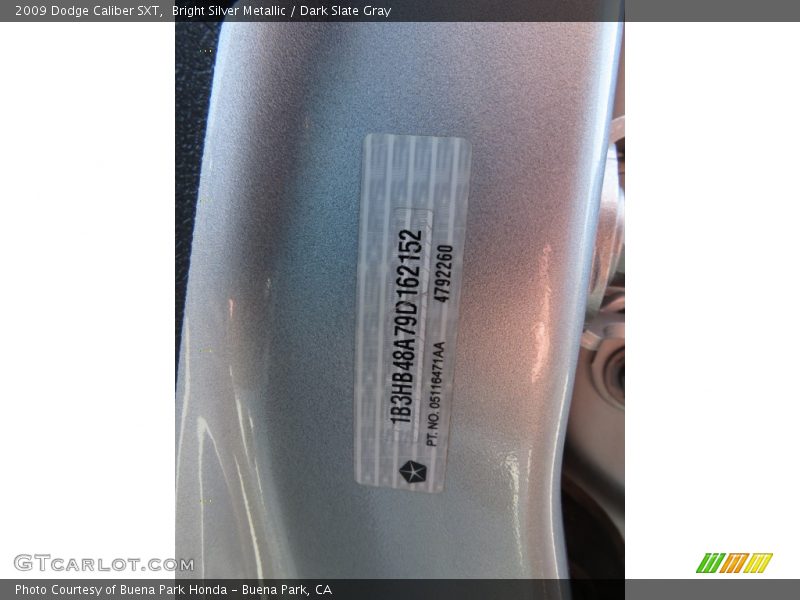 Bright Silver Metallic / Dark Slate Gray 2009 Dodge Caliber SXT