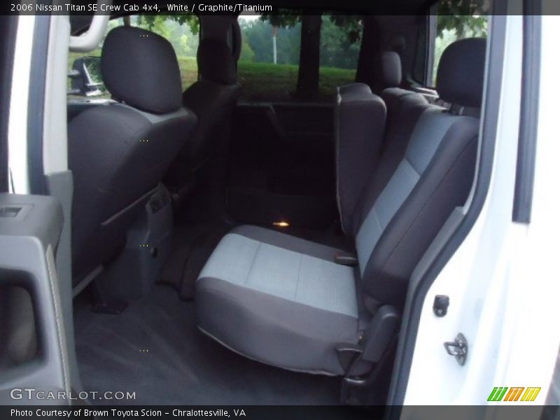 White / Graphite/Titanium 2006 Nissan Titan SE Crew Cab 4x4
