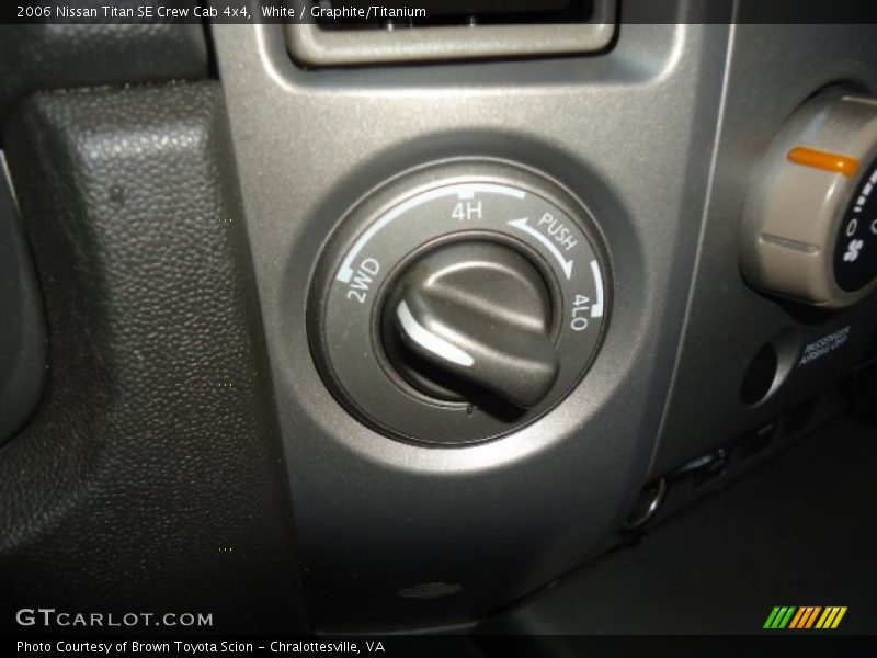 White / Graphite/Titanium 2006 Nissan Titan SE Crew Cab 4x4
