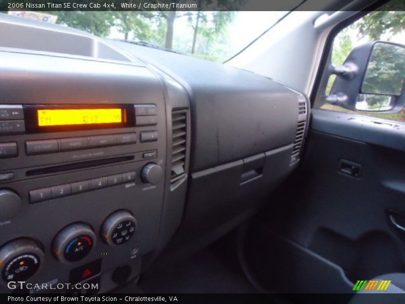White / Graphite/Titanium 2006 Nissan Titan SE Crew Cab 4x4