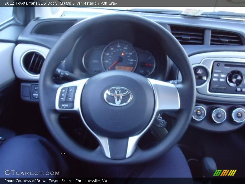 Classic Silver Metallic / Ash Gray 2012 Toyota Yaris SE 5 Door