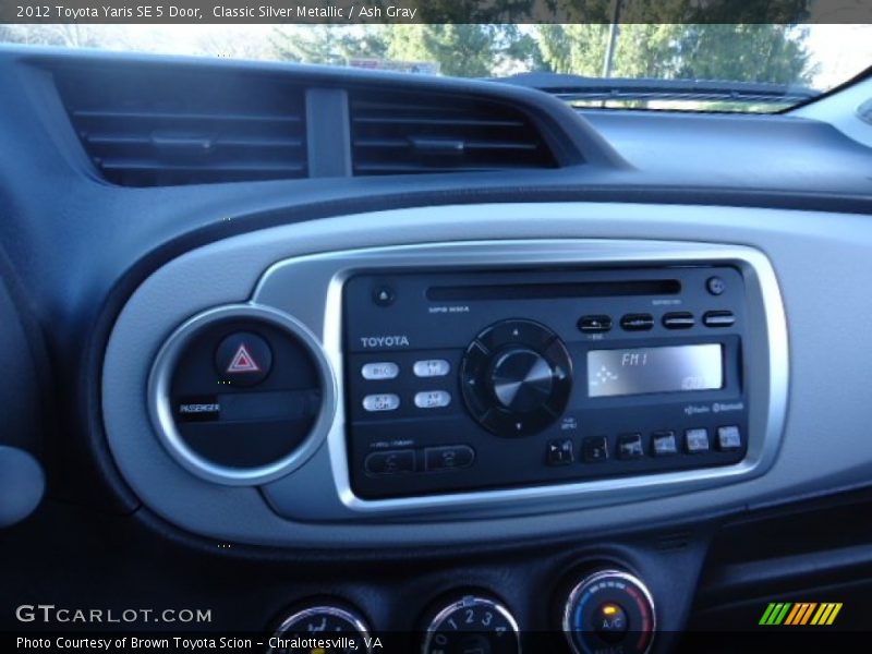 Classic Silver Metallic / Ash Gray 2012 Toyota Yaris SE 5 Door