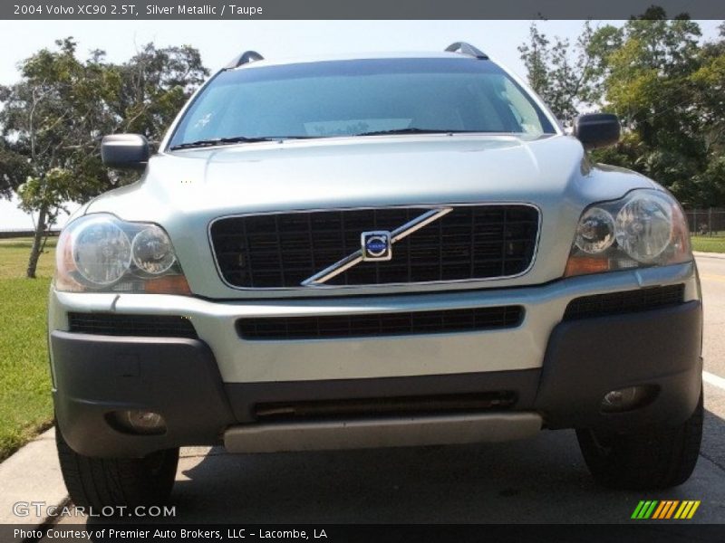 Silver Metallic / Taupe 2004 Volvo XC90 2.5T