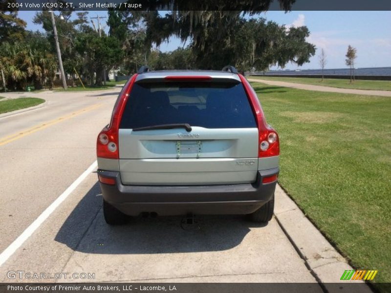 Silver Metallic / Taupe 2004 Volvo XC90 2.5T