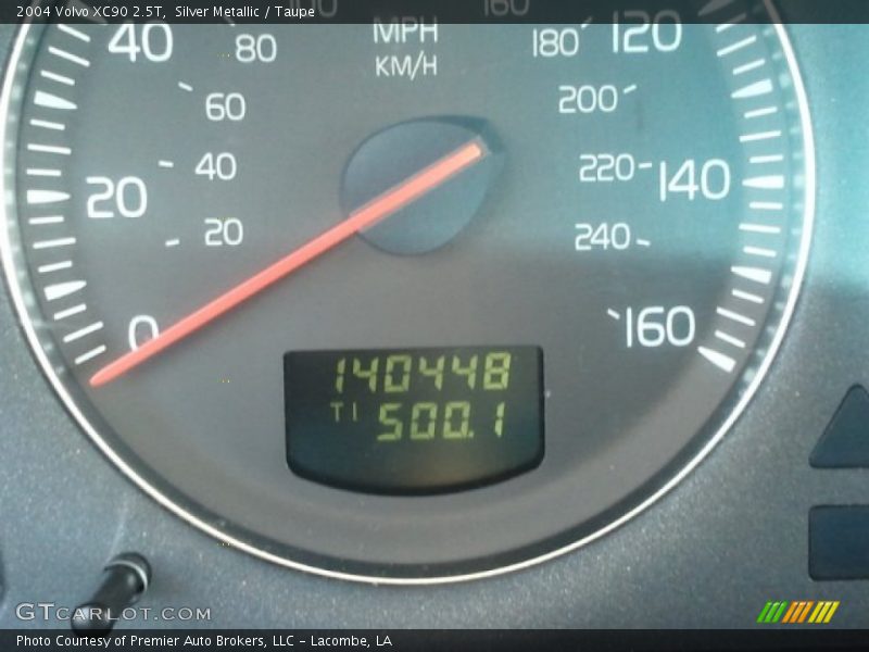 Silver Metallic / Taupe 2004 Volvo XC90 2.5T