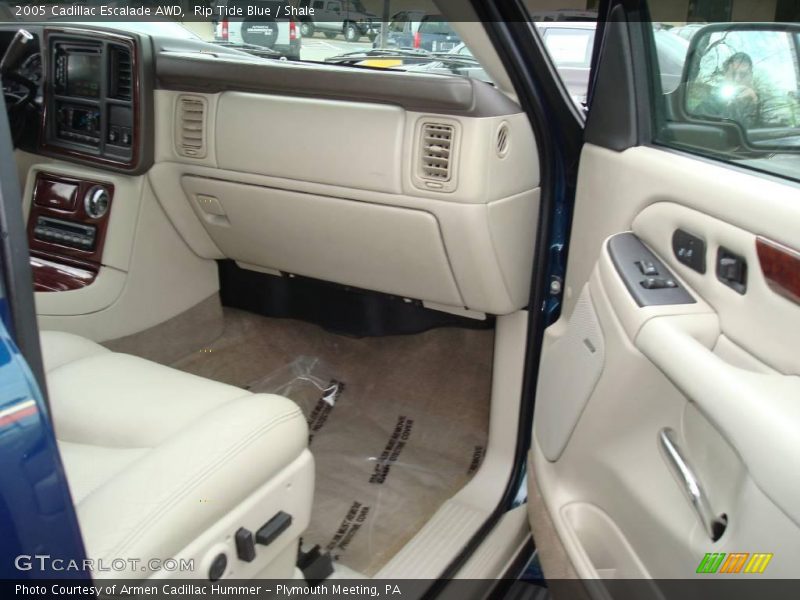Rip Tide Blue / Shale 2005 Cadillac Escalade AWD