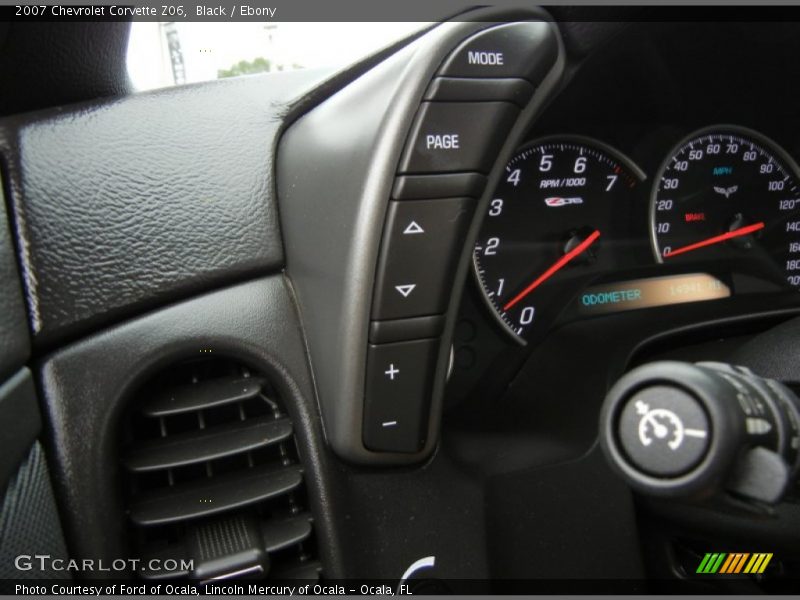 Controls of 2007 Corvette Z06