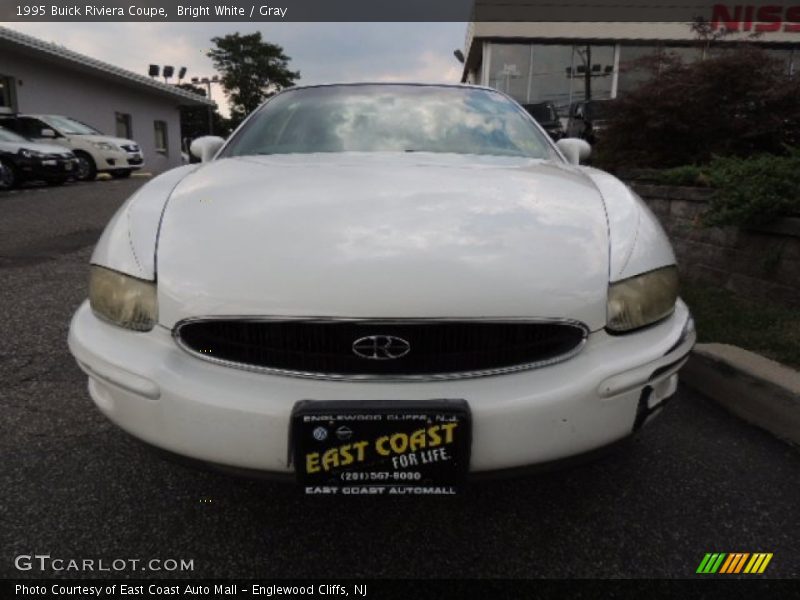 Bright White / Gray 1995 Buick Riviera Coupe