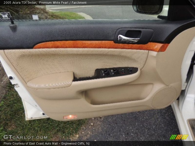 Premium White Pearl / Parchment 2005 Acura TSX Sedan