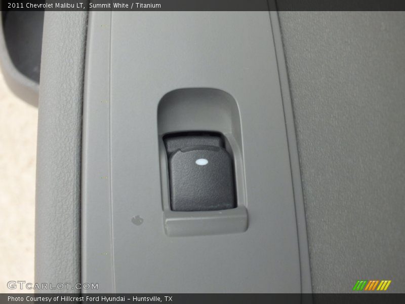Summit White / Titanium 2011 Chevrolet Malibu LT