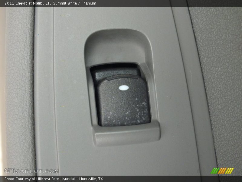 Summit White / Titanium 2011 Chevrolet Malibu LT
