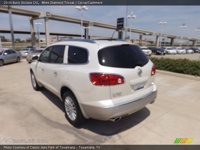 White Diamond Tricoat / Cocoa/Cashmere 2009 Buick Enclave CXL
