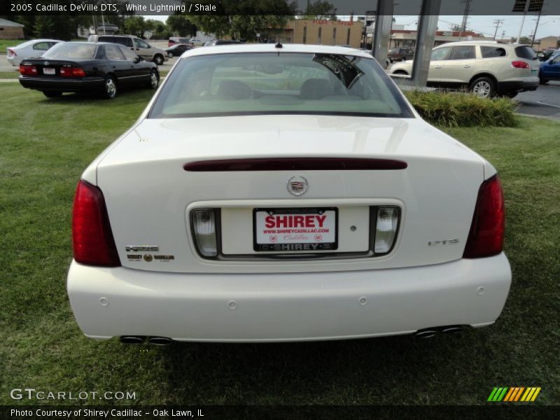 White Lightning / Shale 2005 Cadillac DeVille DTS