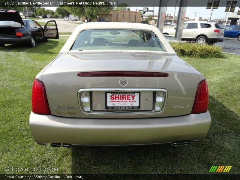 Cashmere Metallic / Neutral Shale 2002 Cadillac DeVille Sedan