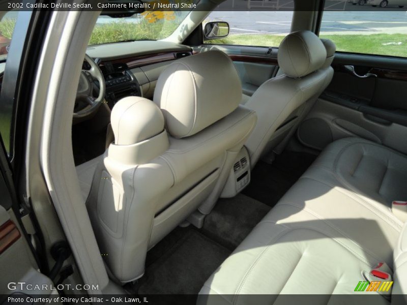 Cashmere Metallic / Neutral Shale 2002 Cadillac DeVille Sedan
