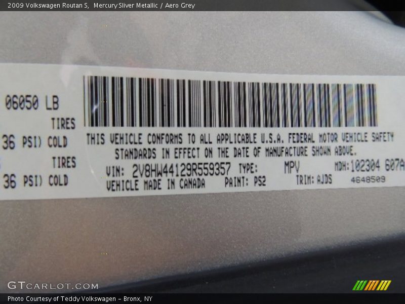 Mercury Sliver Metallic / Aero Grey 2009 Volkswagen Routan S