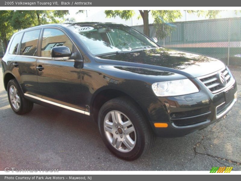 Black / Anthracite 2005 Volkswagen Touareg V8