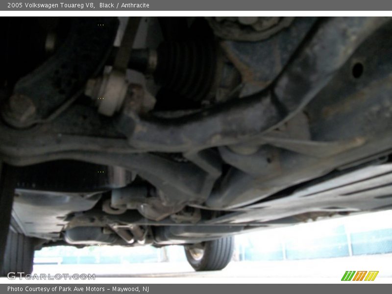 Black / Anthracite 2005 Volkswagen Touareg V8