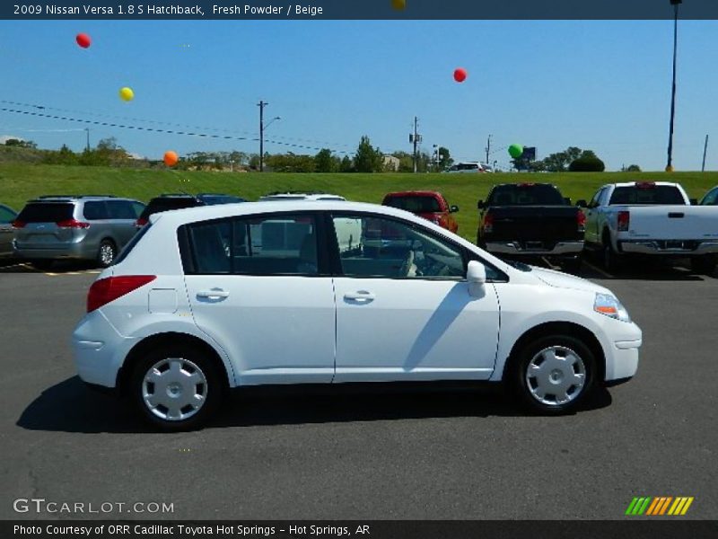 Fresh Powder / Beige 2009 Nissan Versa 1.8 S Hatchback