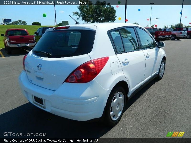 Fresh Powder / Beige 2009 Nissan Versa 1.8 S Hatchback