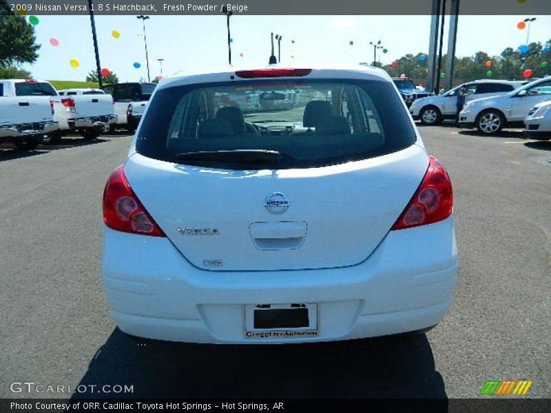 Fresh Powder / Beige 2009 Nissan Versa 1.8 S Hatchback