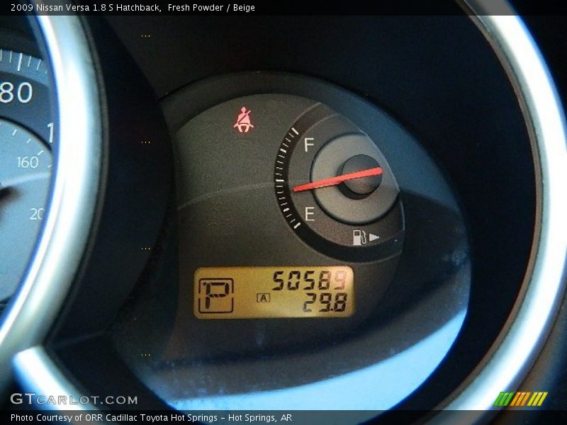 Fresh Powder / Beige 2009 Nissan Versa 1.8 S Hatchback