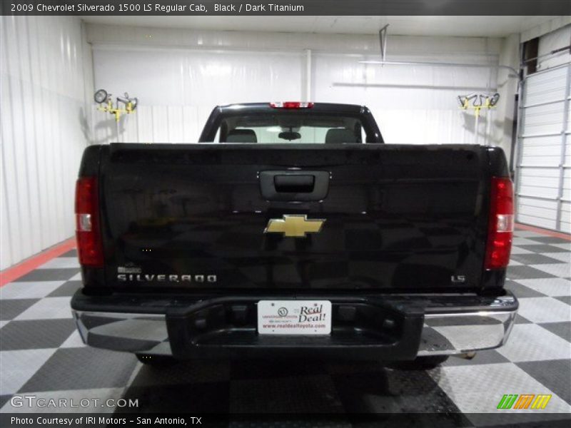 Black / Dark Titanium 2009 Chevrolet Silverado 1500 LS Regular Cab