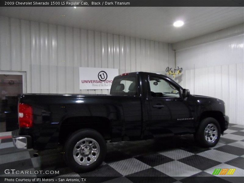 Black / Dark Titanium 2009 Chevrolet Silverado 1500 LS Regular Cab