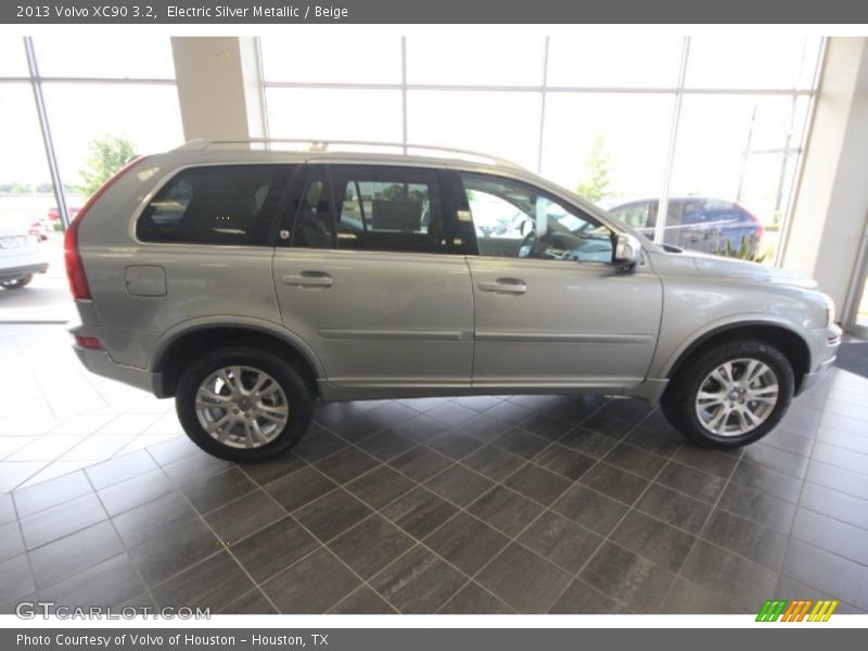 Electric Silver Metallic / Beige 2013 Volvo XC90 3.2
