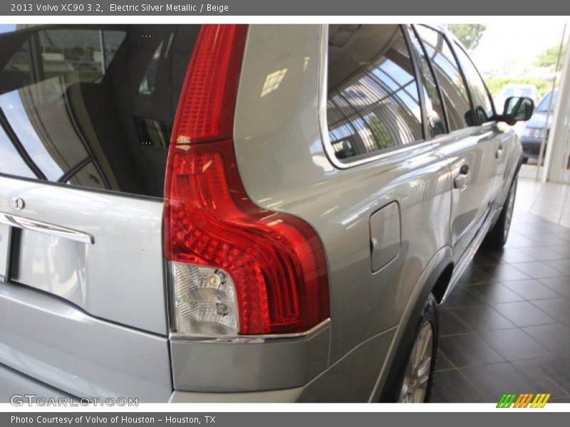 Electric Silver Metallic / Beige 2013 Volvo XC90 3.2