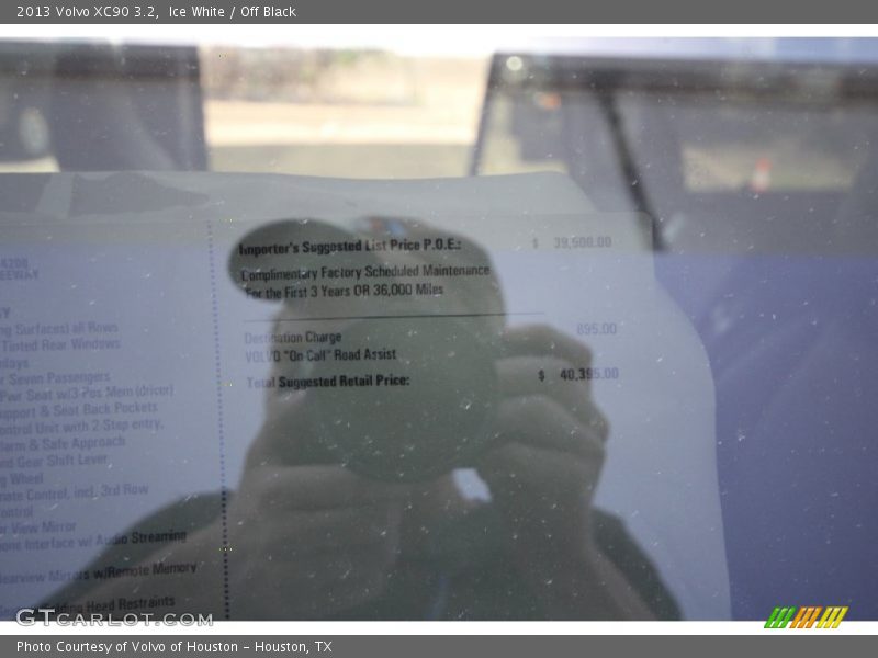 Ice White / Off Black 2013 Volvo XC90 3.2