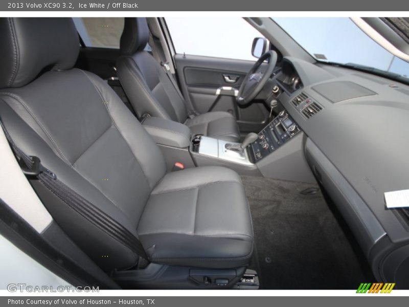 Ice White / Off Black 2013 Volvo XC90 3.2