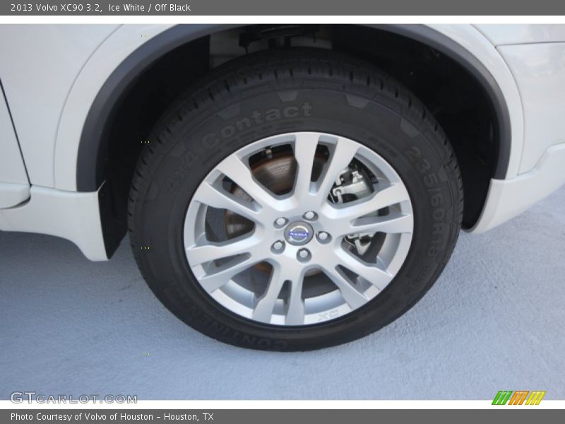 Ice White / Off Black 2013 Volvo XC90 3.2