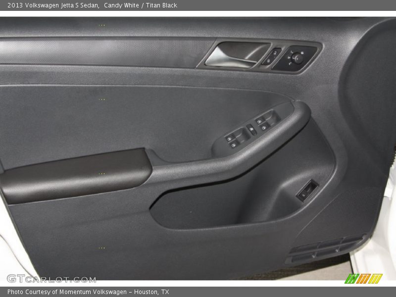 Candy White / Titan Black 2013 Volkswagen Jetta S Sedan