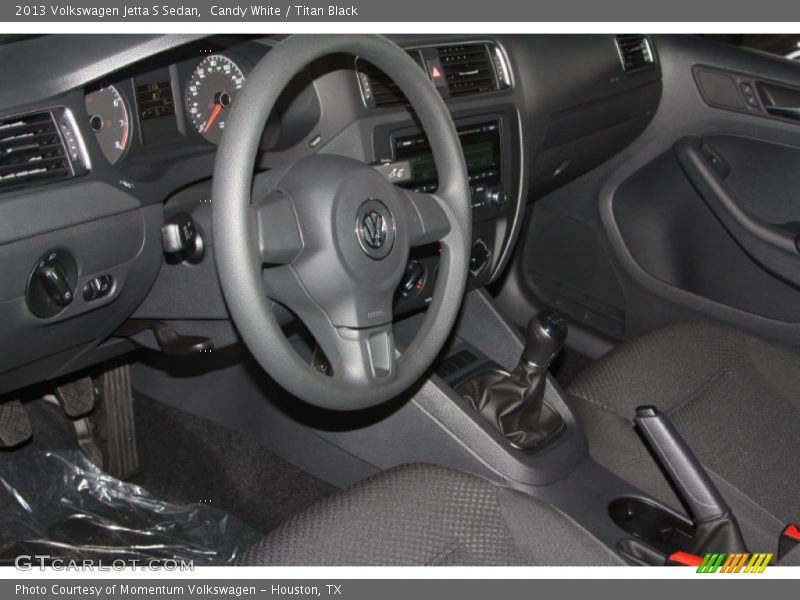 Candy White / Titan Black 2013 Volkswagen Jetta S Sedan