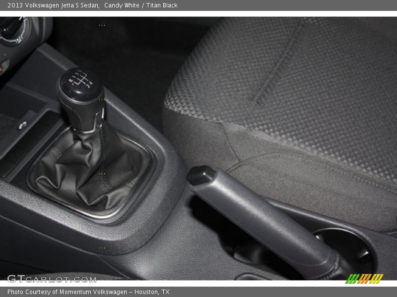 Candy White / Titan Black 2013 Volkswagen Jetta S Sedan