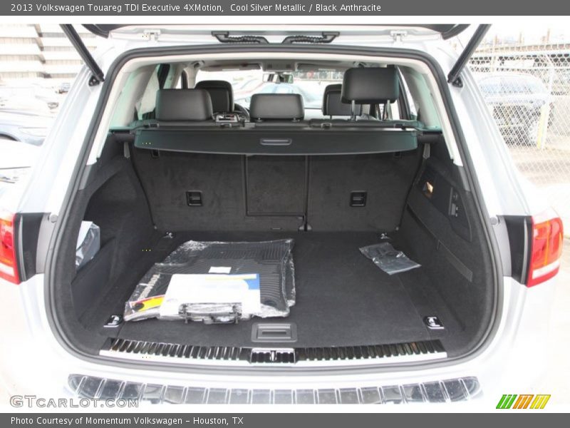 2013 Touareg TDI Executive 4XMotion Trunk
