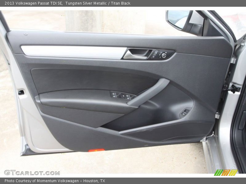 Tungsten Silver Metallic / Titan Black 2013 Volkswagen Passat TDI SE