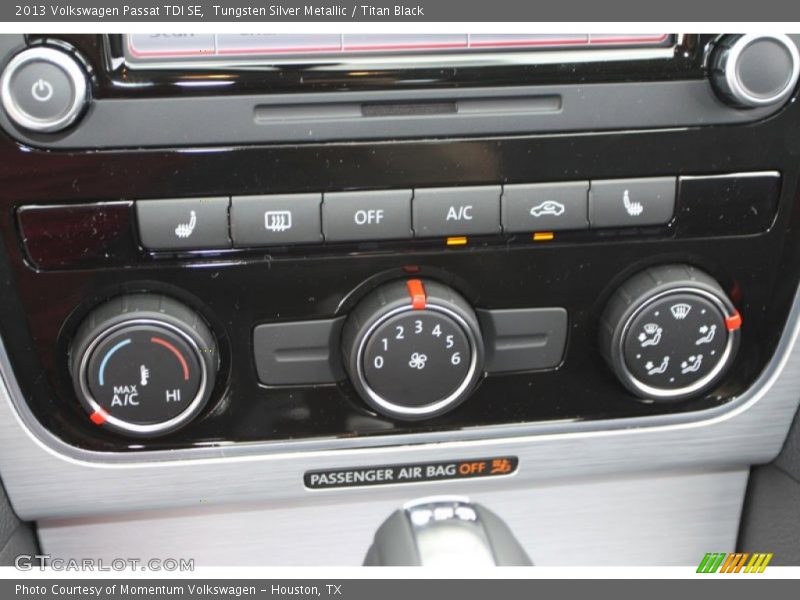 Tungsten Silver Metallic / Titan Black 2013 Volkswagen Passat TDI SE